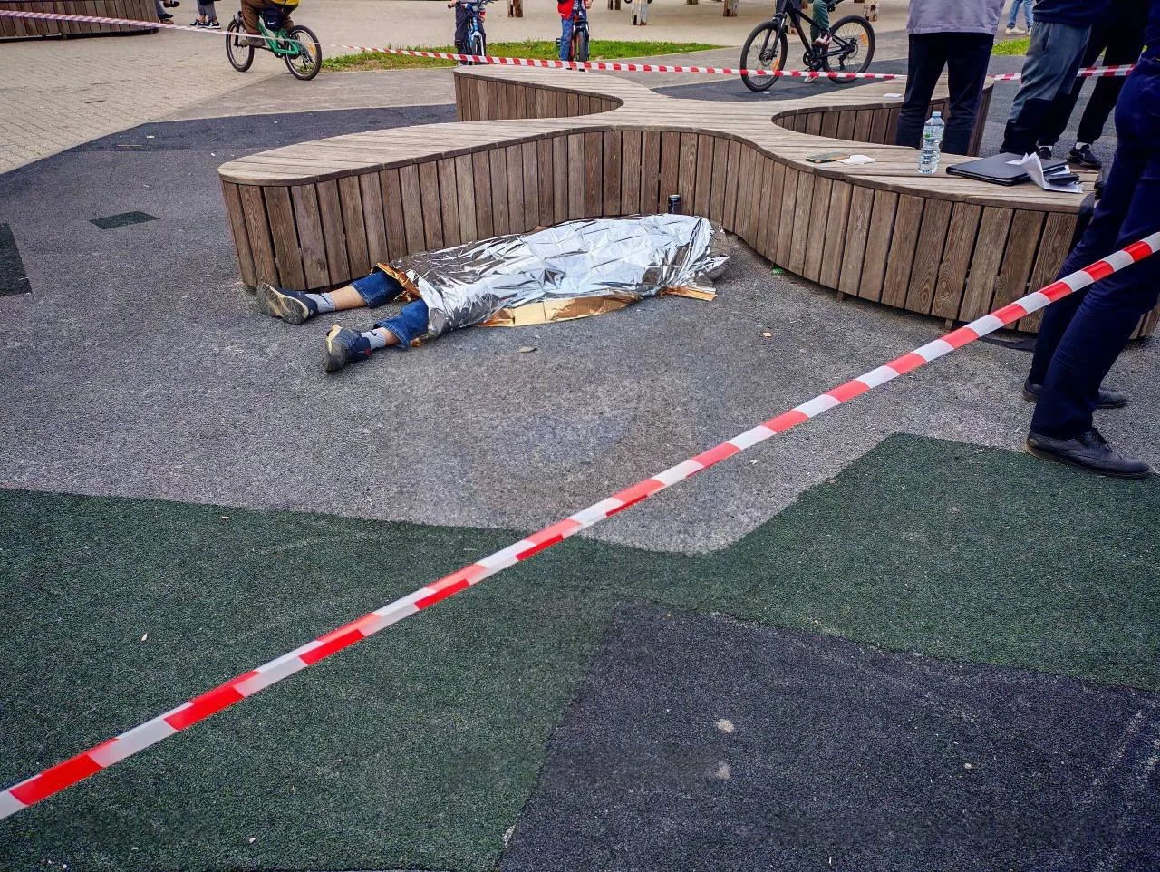☠️МОЛОДОЙ ЧЕЛОВЕК СКОНЧАЛСЯ НА ДЕТСКОЙ ПЛОЩАДКЕ