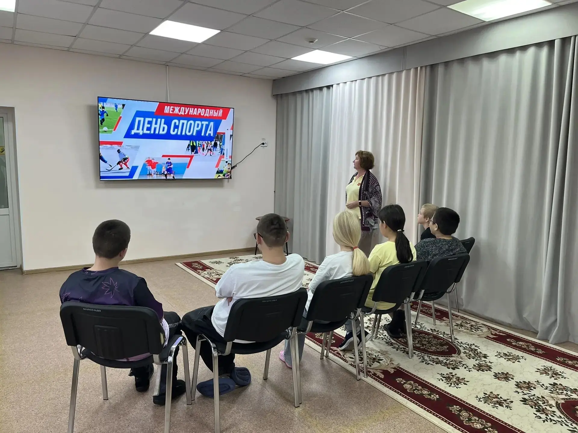 В РЦДПОВ «Радость» отметили Международный день спорта, и этот праздник прошел на одном ...