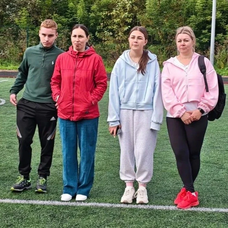 🏟 На спортивной площадке школы № 30 в Дегтярске кипели «Жаркие игры». Среди участников...