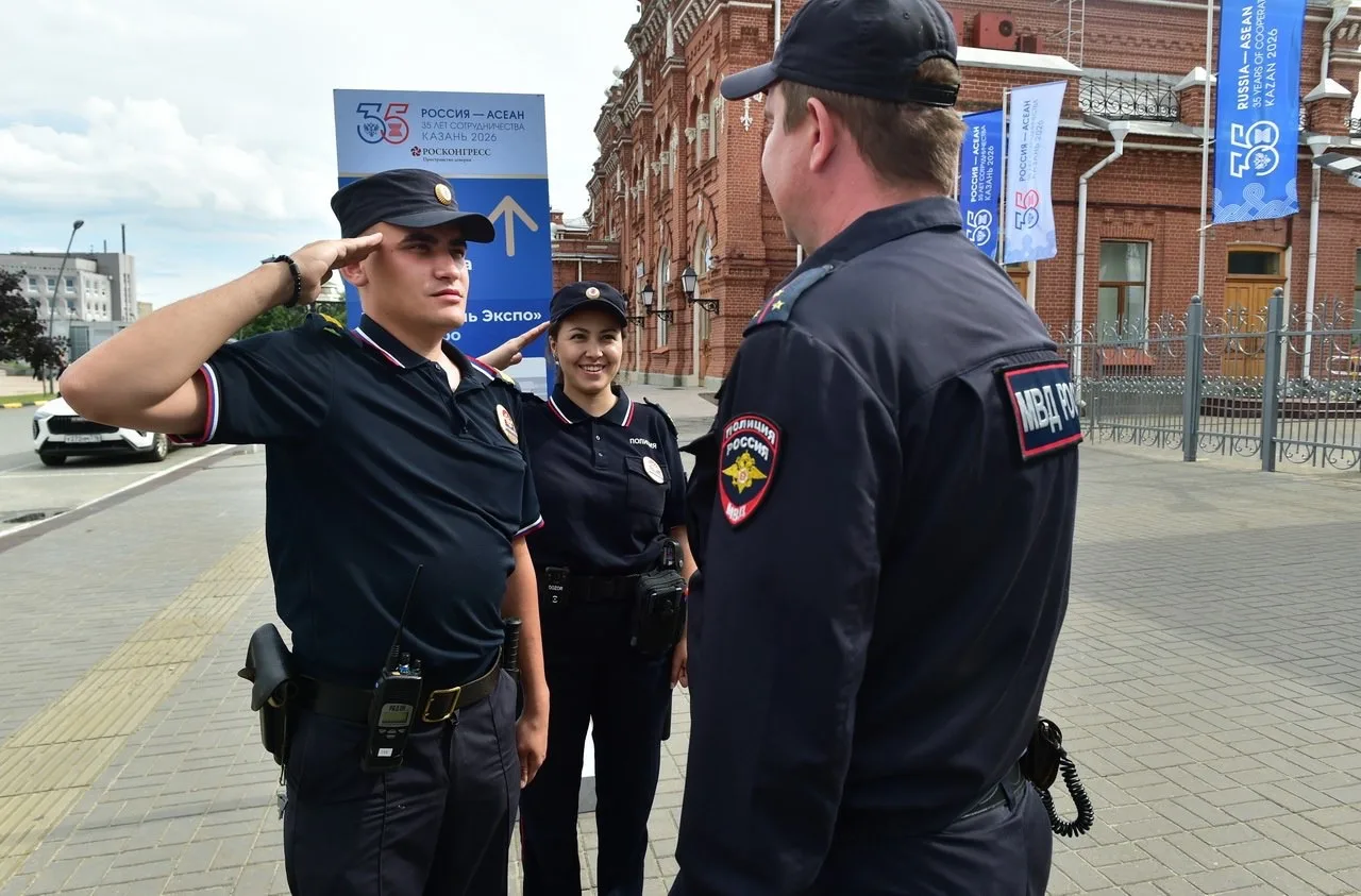 👮‍♂️🇷🇺 В Казани полицейские обеспечили общественный порядок во время проведения самм...