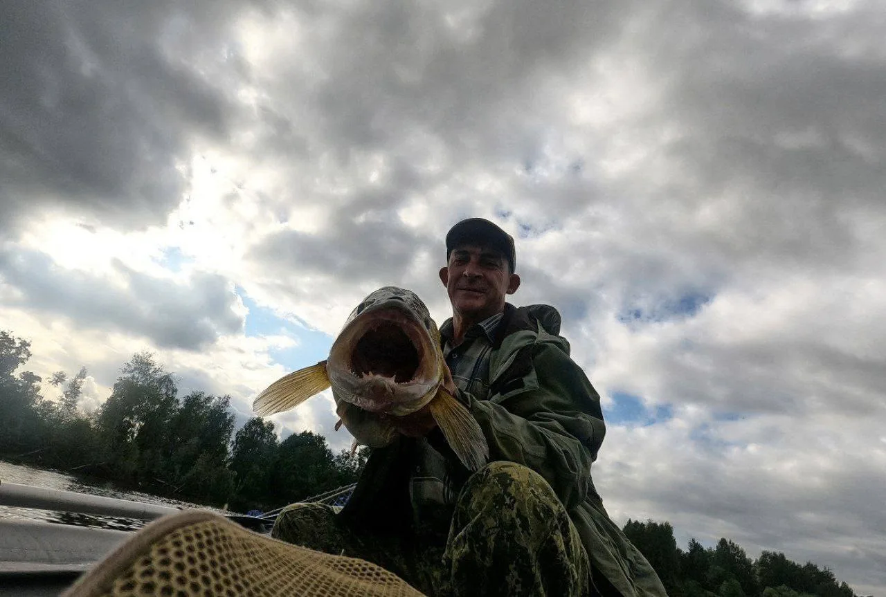 Восьмера во всей красе, и руки вытягивать не надо😄 оценим честно?