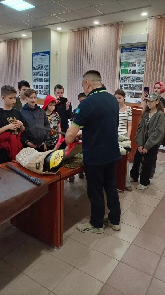 ПРОФОРИЕНТАЦИЯ В #МАОУСОШ222  🔁 Репост:  Наши ребята 6Г и ученики  из  6Д класса объединившись, съез