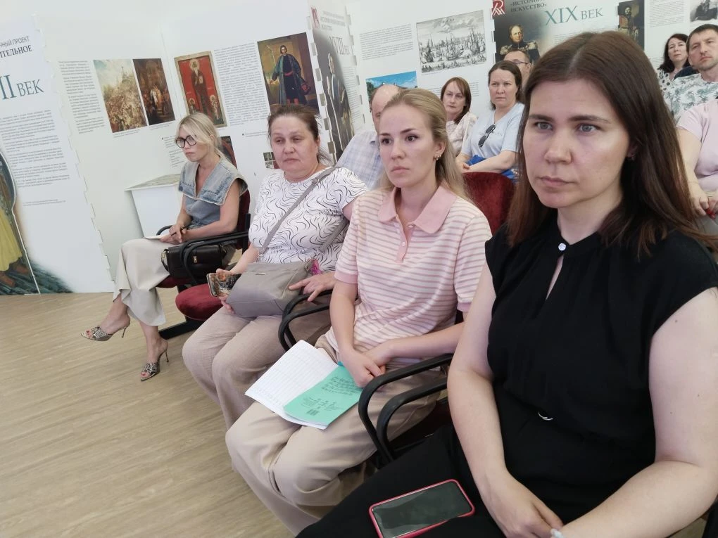📢 Безопасность детей — наша общая забота!    20 мая в лицее состоялись собрания для родителей обучаю