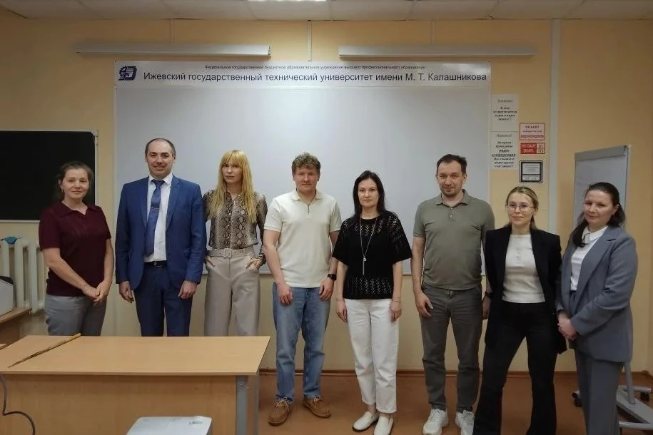 Защита итоговых работ по программе профпереподготовки «Информатика и вычислительная тех...