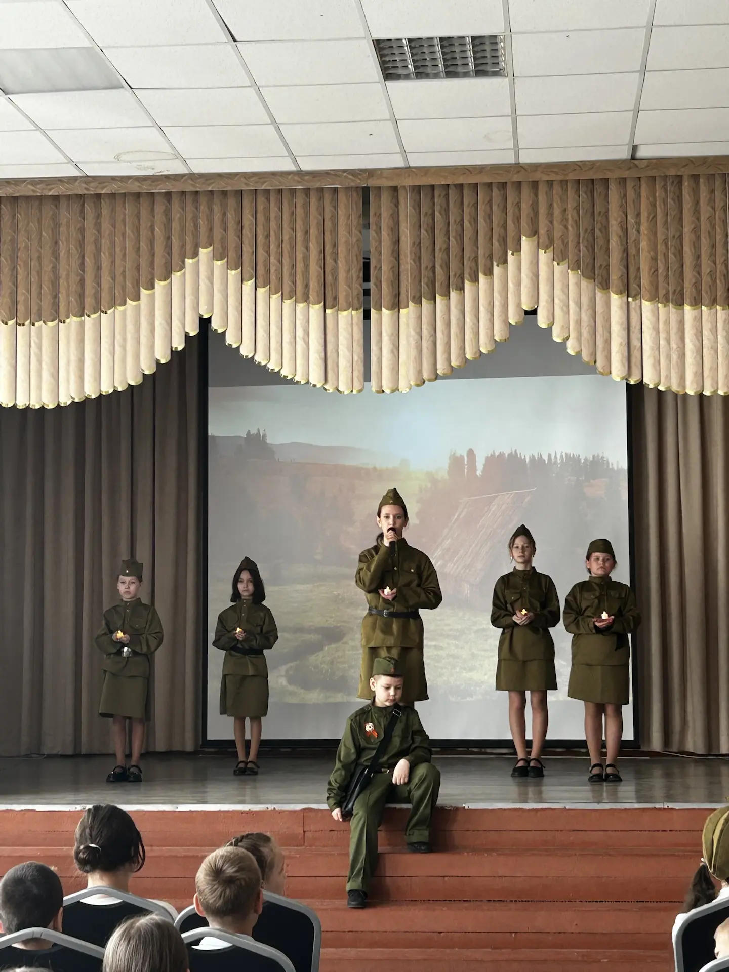 🕊️В ПАМЯТЬ О ПОДВИГЕ: СПЕКТАКЛЬ «А ЗОРИ ЗДЕСЬ ТИХИЕ»🕊️  ⭐️7 мая, в четверг, в преддверии Великого пр
