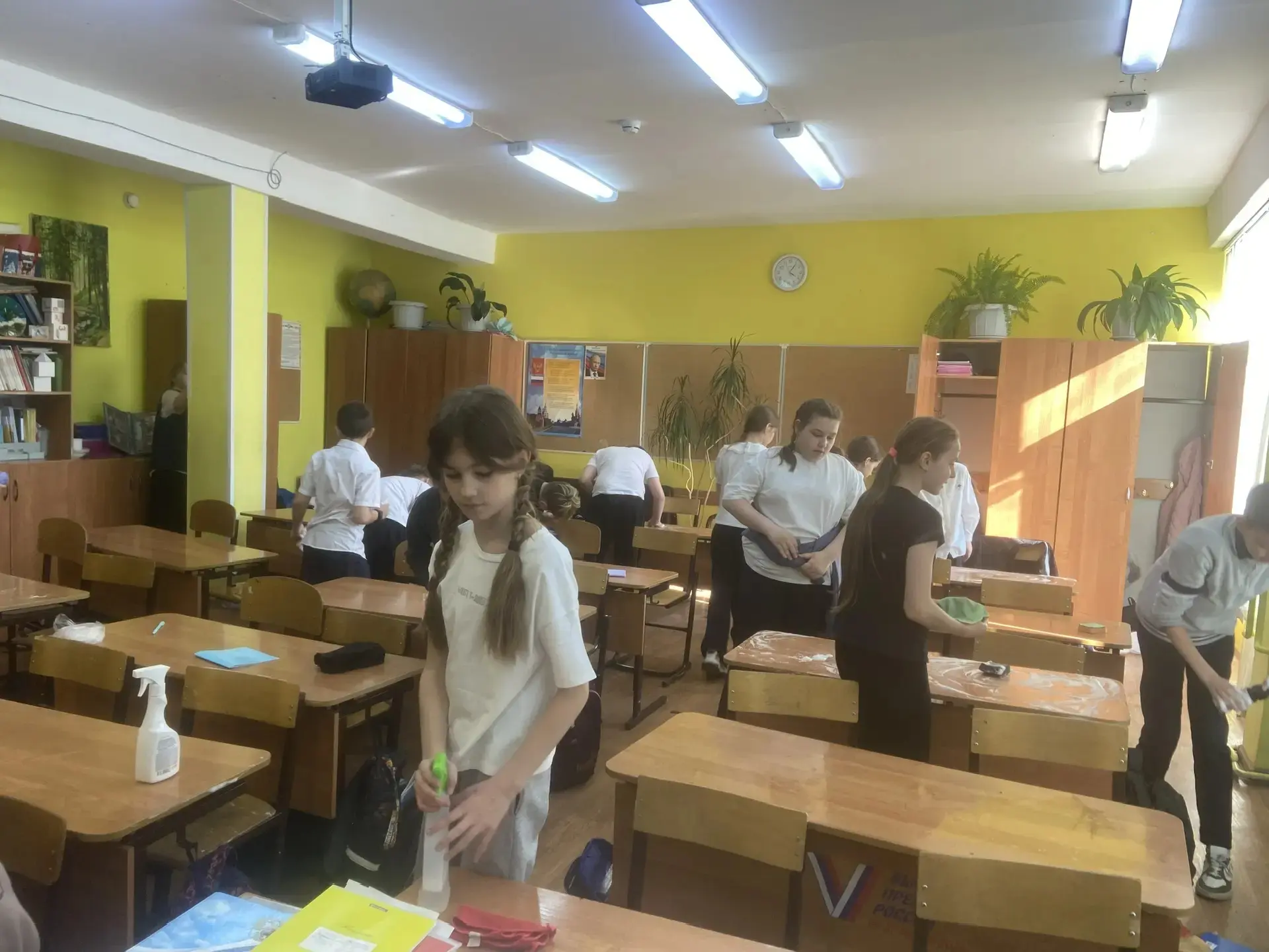 1 мая - День Весны и Труда  В преддверии Праздника весны и труда в школе прошли тематические меропри