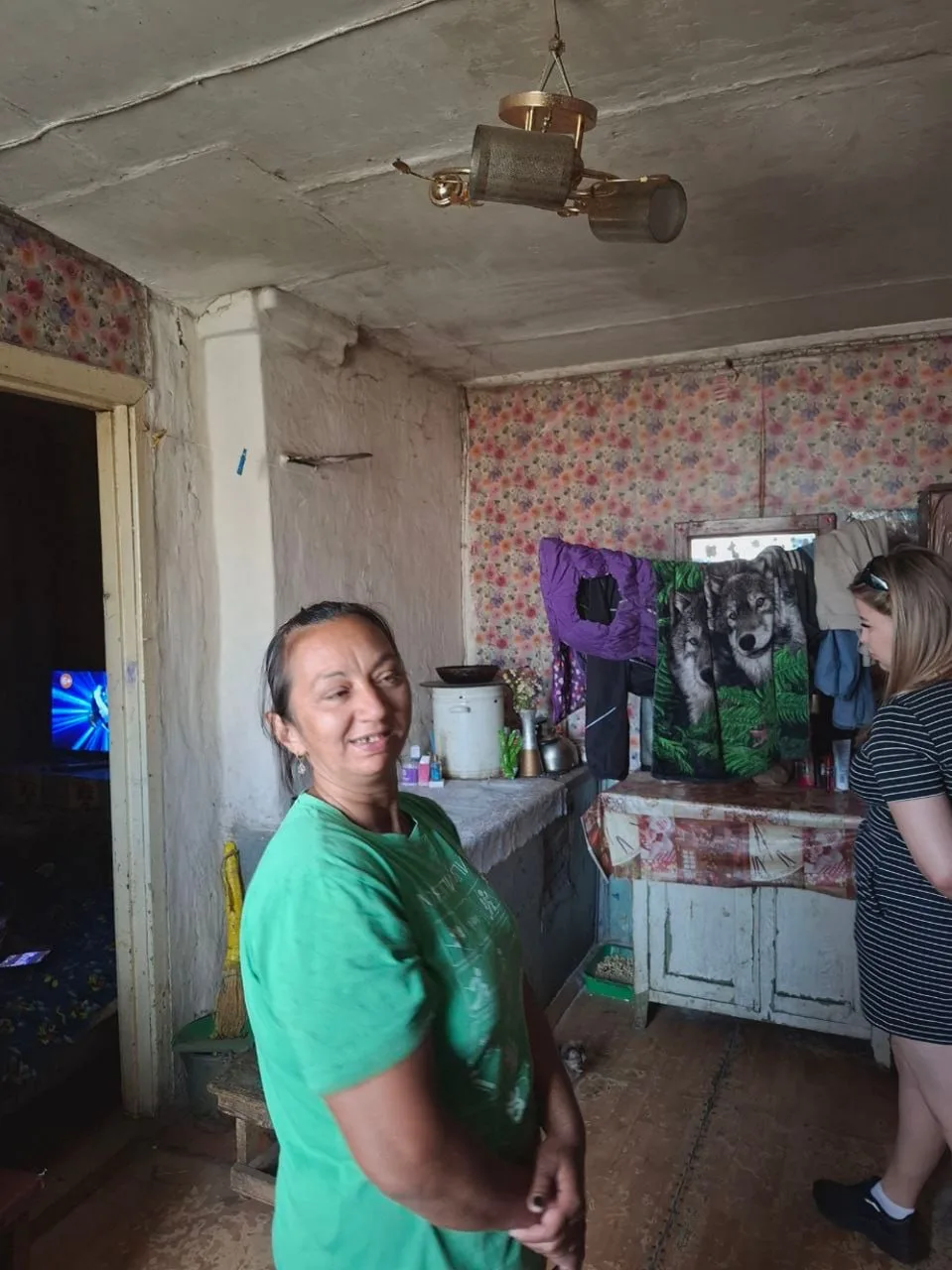 Гончарова Ирина — одинокая мама с онкологией. Она живёт в Воронежской области. Ей 43. У неё есть доч