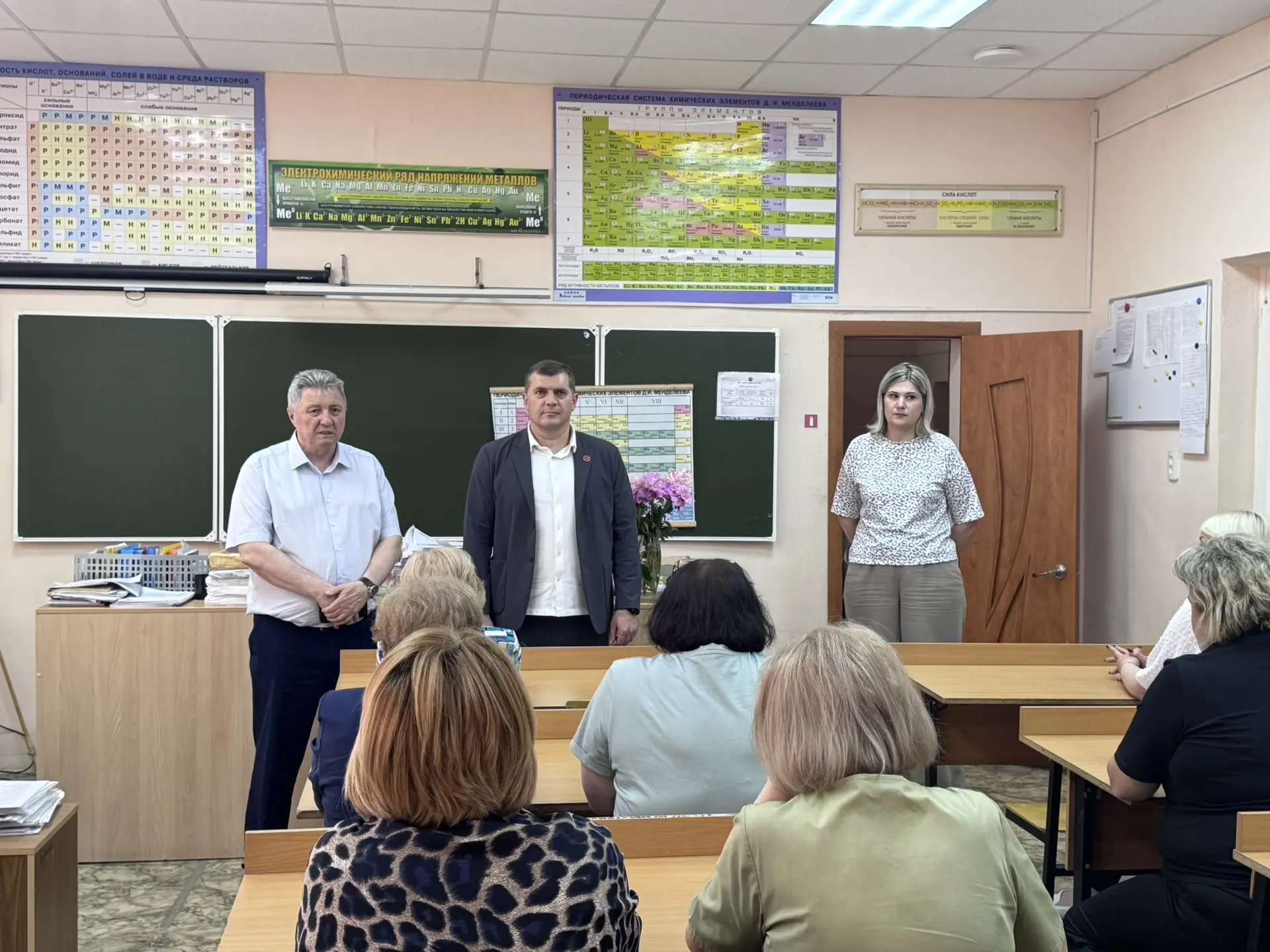 Провёл встречу с коллективом средней общеобразовательной школы №66. Обсудили с коллегами систему обр