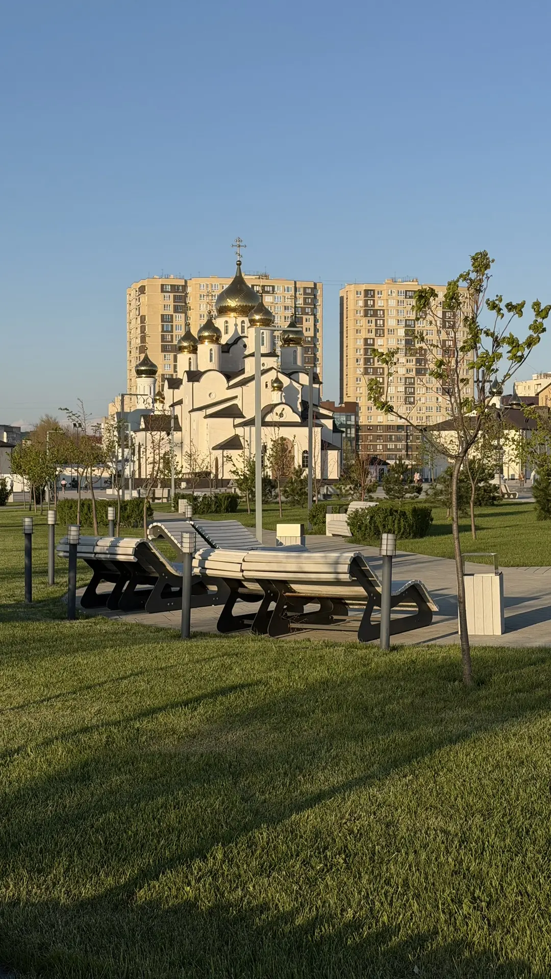 Крещенский парк - это рекреационно-религиозный комплекс.   Парк включает в себя храм Святого равноап