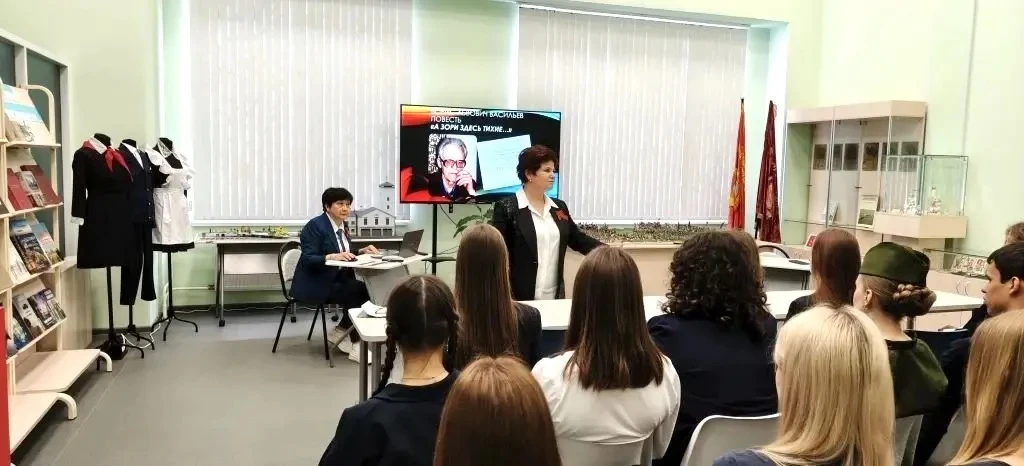 В школе на Глеба Успенского состоялась традиционная читательская конференция старшеклассников «Памят