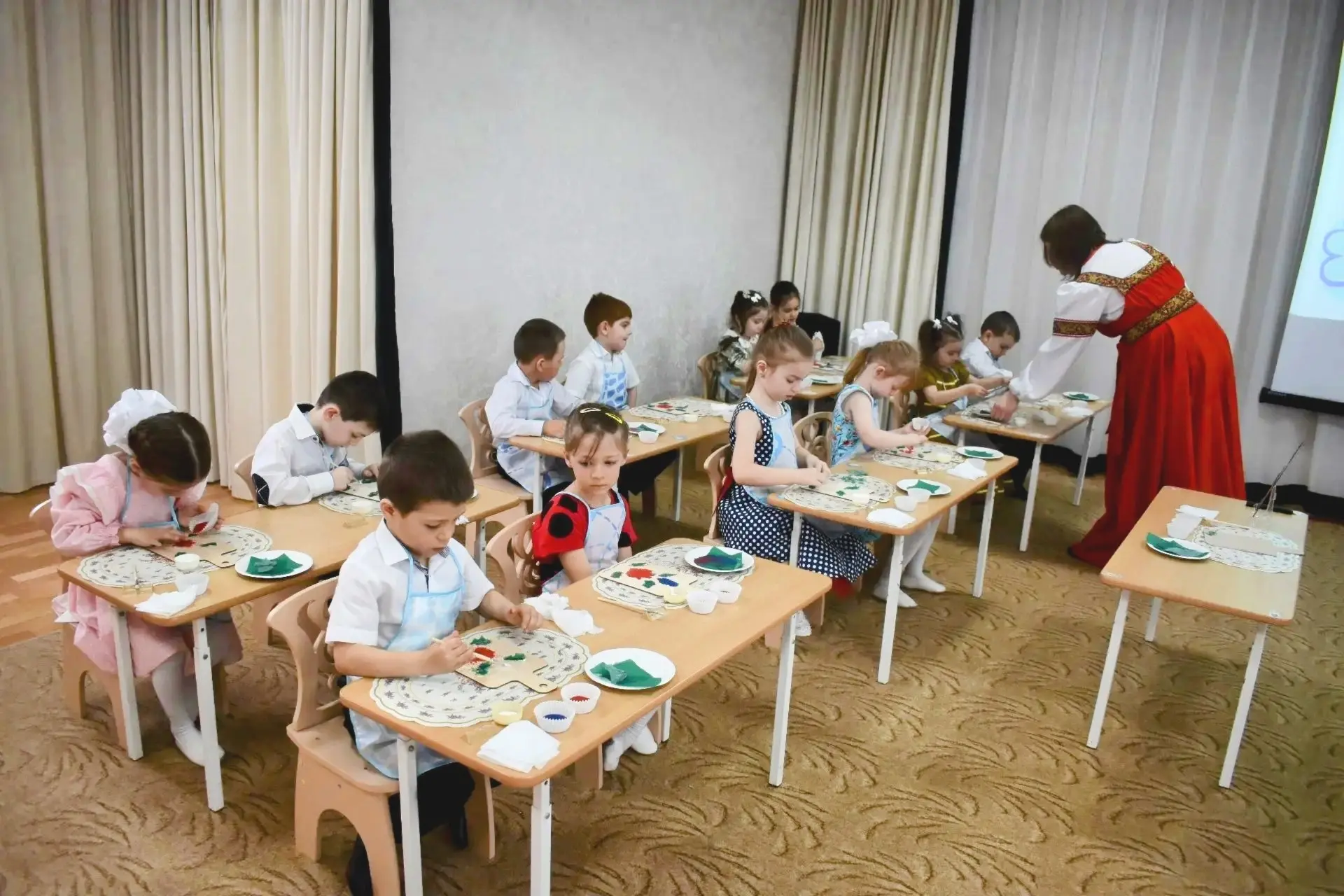 🎨 Городецкая роспись — яркое путешествие в мир русского народного искусства! 🌸