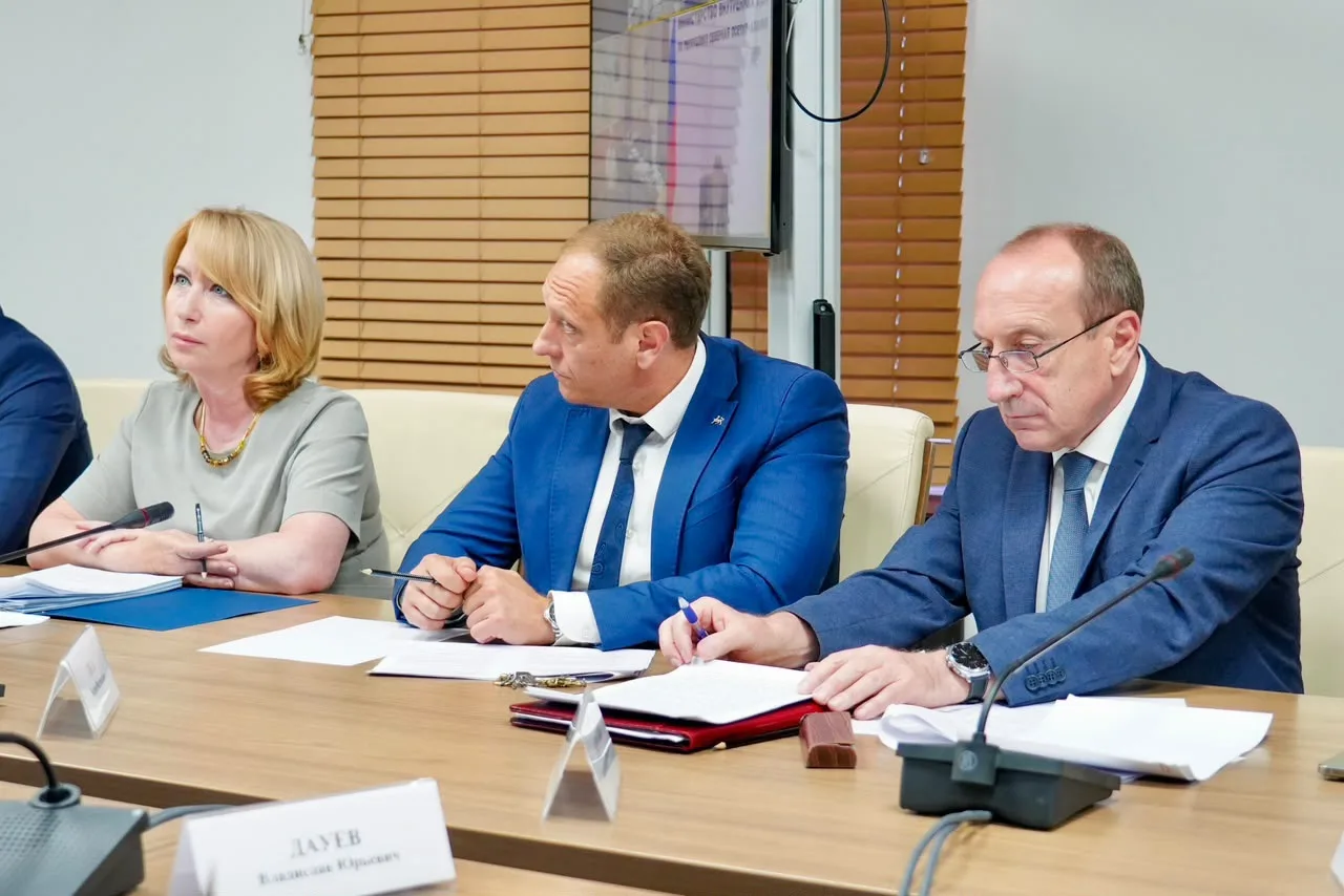 📌Председатель Избирательной комиссии РСО — Алания Жанна Моргоева приняла участие в заседании респуб