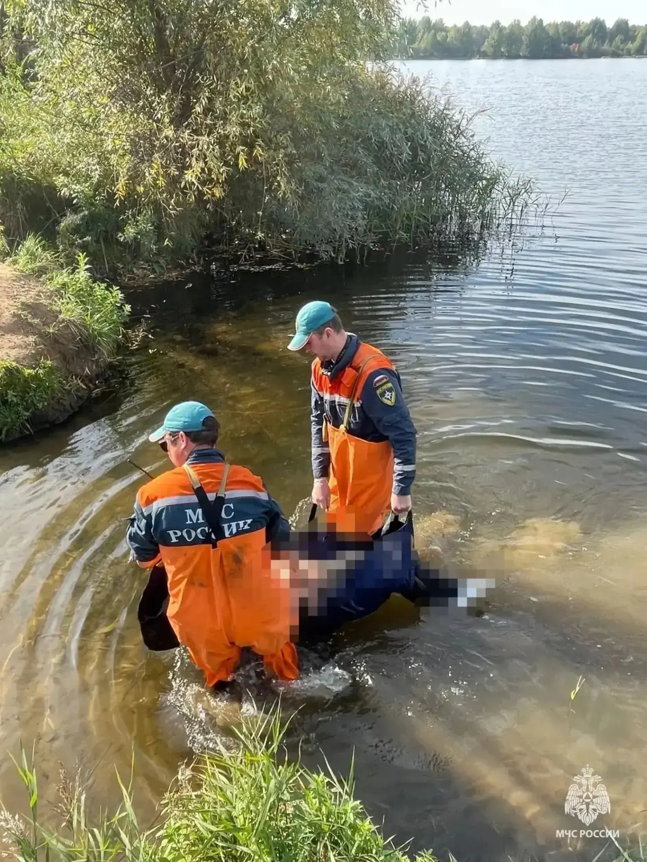 В Борском округе, на озере Спасское, силами Приволжского регионального поисково-спасате...