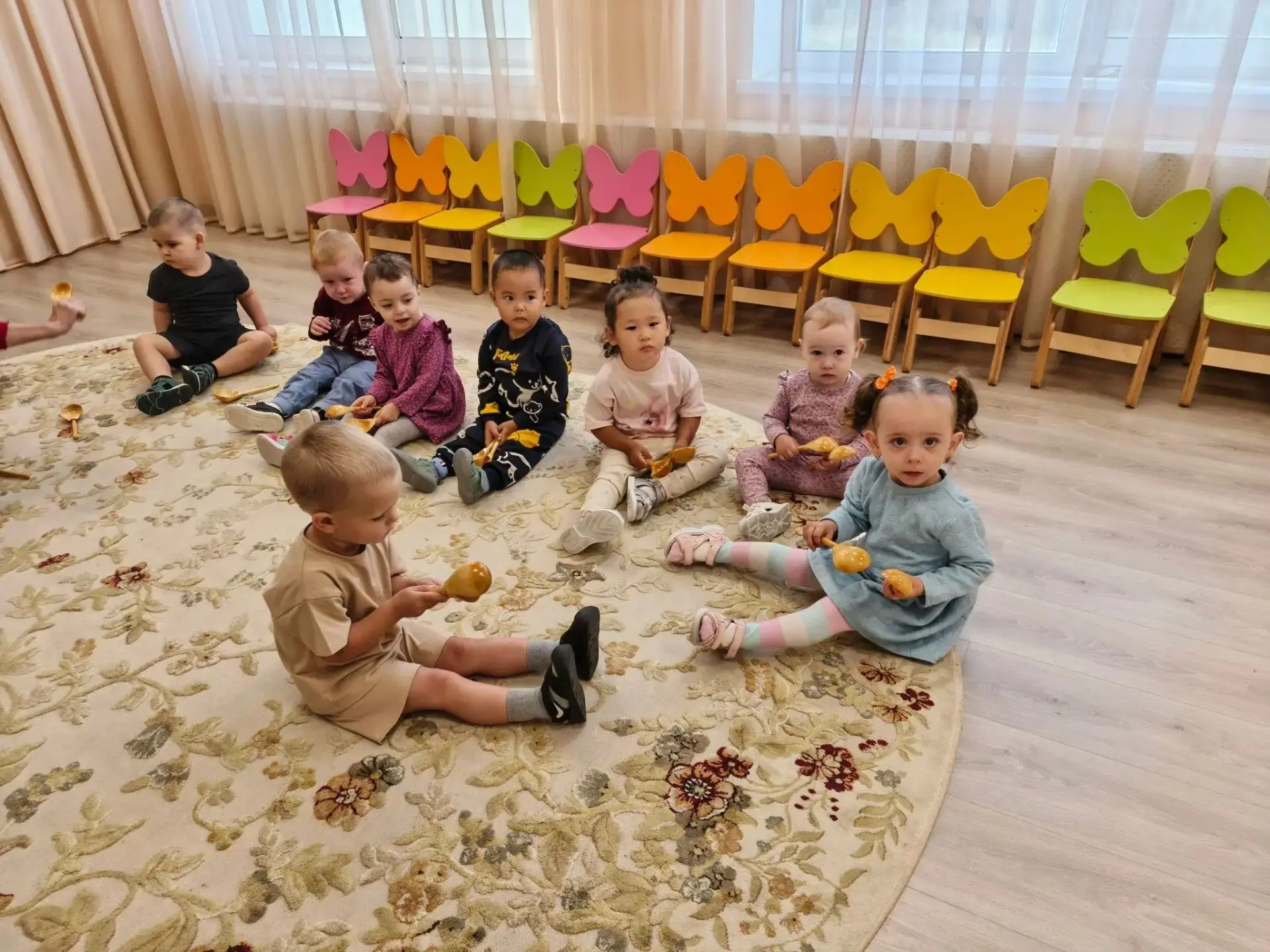 «Сегодня группа „Бегемотики“ познакомилась с музыкальным залом! ✨