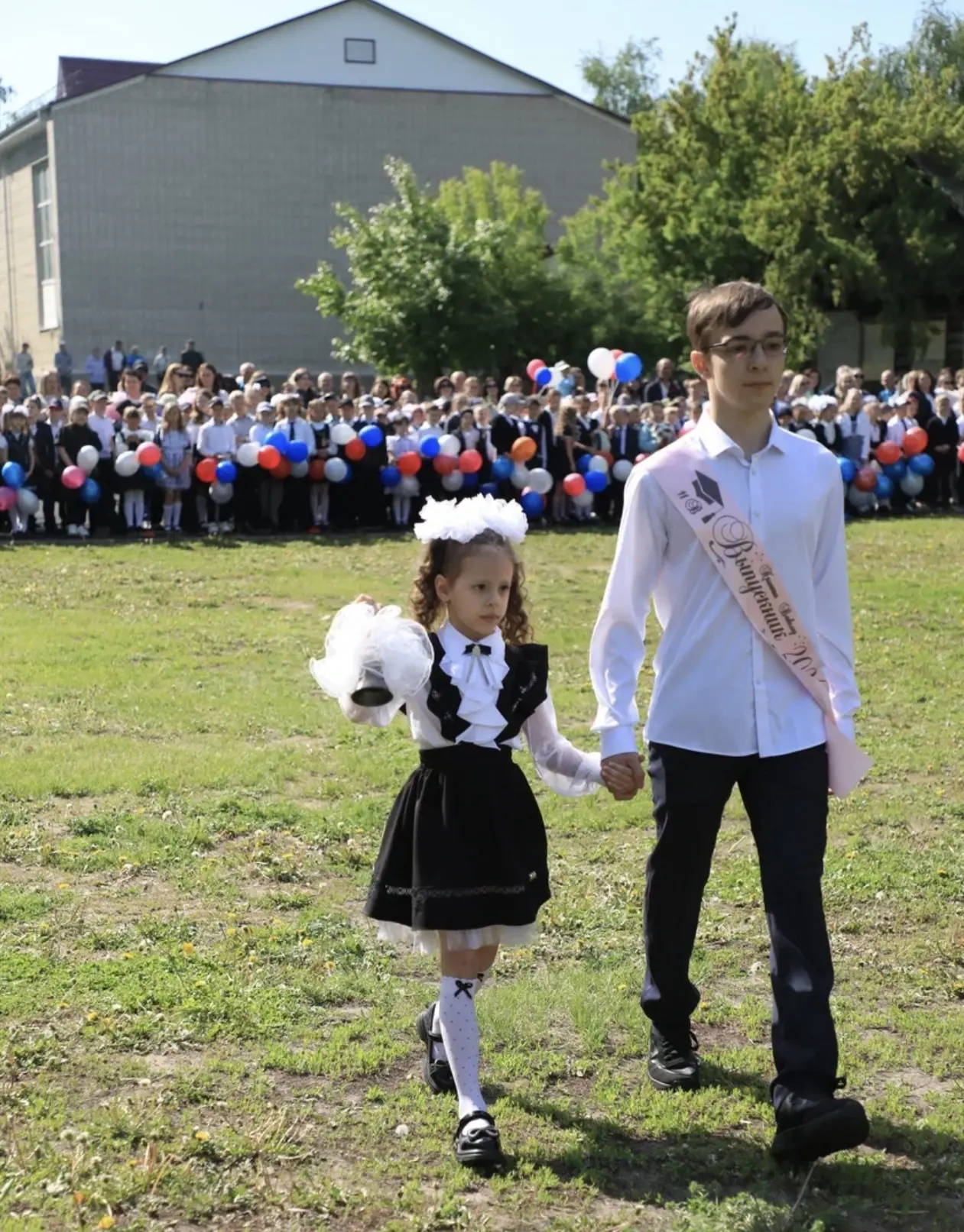 Последний звонок 2026 🥳🕊️🎈🌟💫

Фото по ссылке: https://disk.yandex.ru/d/mRZmtFuW7Lv6Zw

Фотограф
