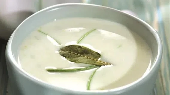 С заботой о здоровье!
Ирландский суп с геркулесом и луком-пореем.
Витаминами А и К. Витамин К важен 