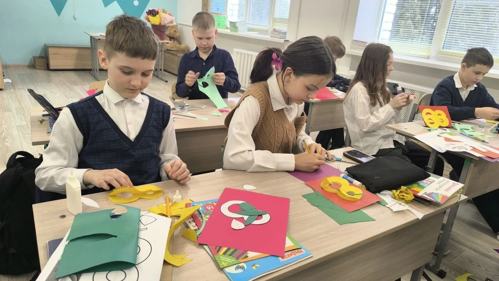Вот это мы понимаем подготовка! 😍  💥Наши младшеклассники уже сделали потрясающие открытки и нарисова