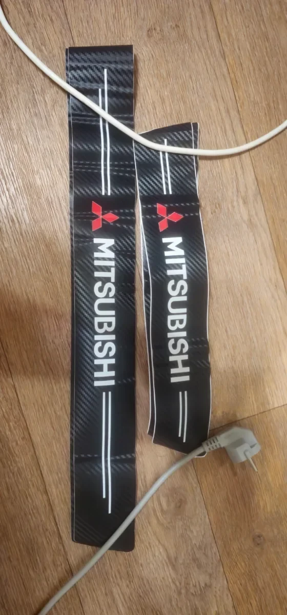 Защитные наклейки на порог Mitsubishi