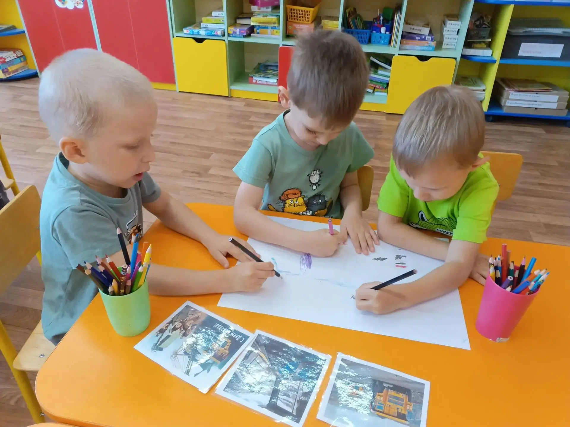 Сегодня в группе «Любознайки» кипела настоящая работа! 🔥 В преддверии Дня шахтёра мы у...