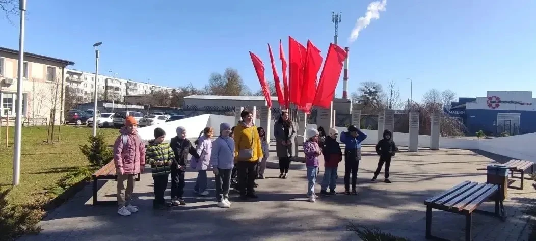 Друзья, на связи начальная школа!  Продолжаем делиться с вами результатами выполнения проектных зада