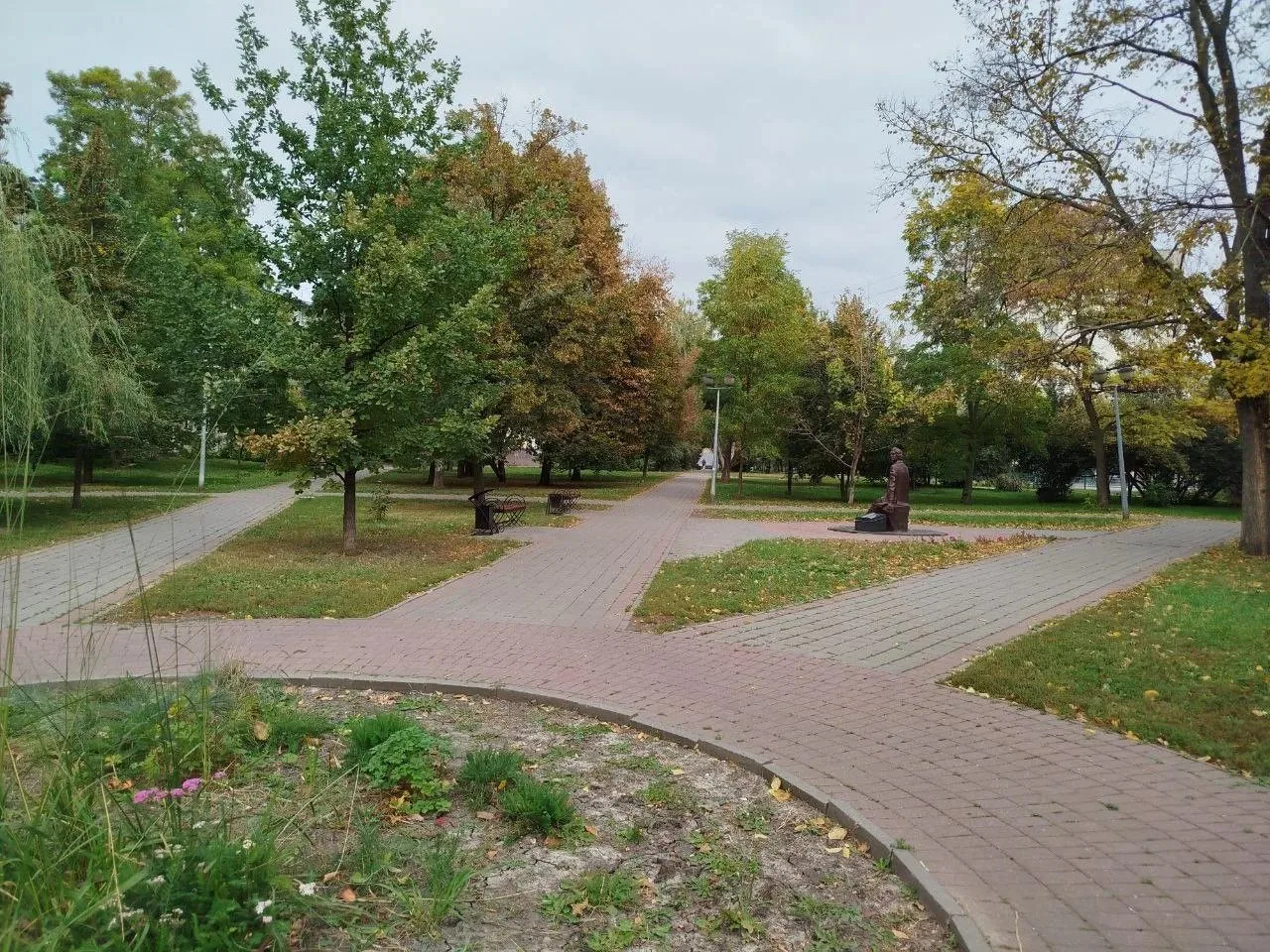 🛠 В центре Тамбова, в районе "Кристалла", устранили течь на водоводе.
