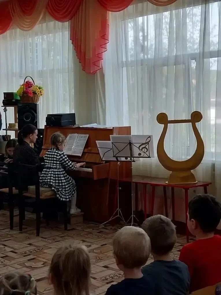 🎶Совместный концерт.                          В рамках взаимодействия с детской школой искусств в де