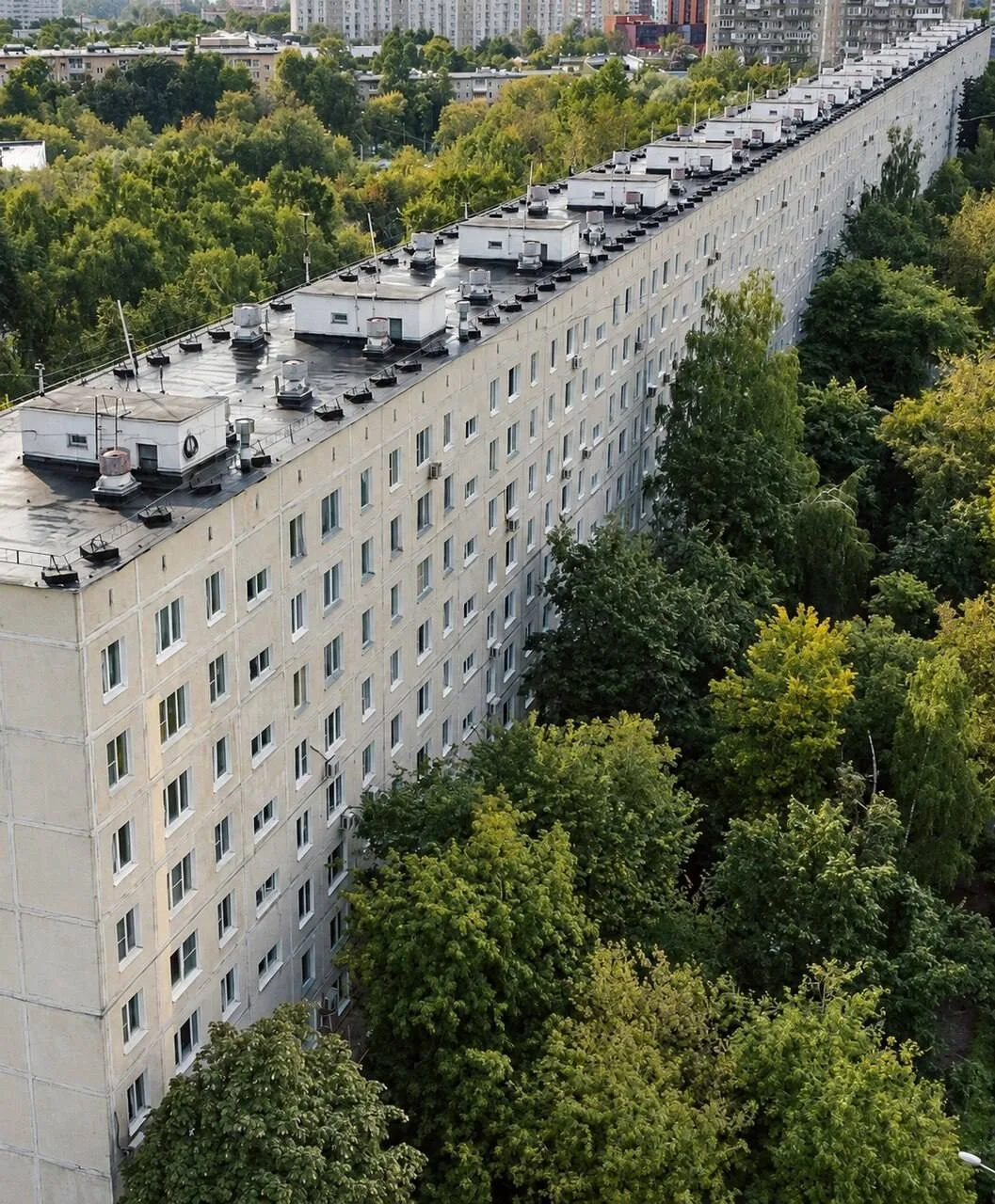 🏢 18 подъездов в одном доме: панельный рекордсмен 1969 года