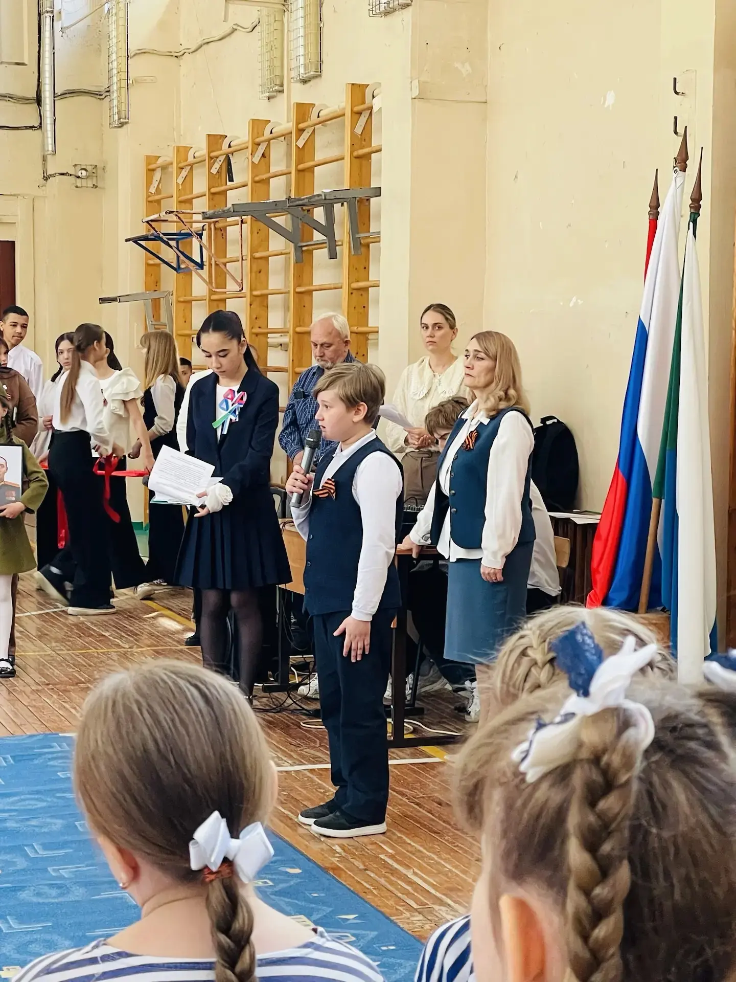 🕊️ Память сквозь поколения: в Политехническом лицее прошла торжественная линейка, посвященная 81-й г