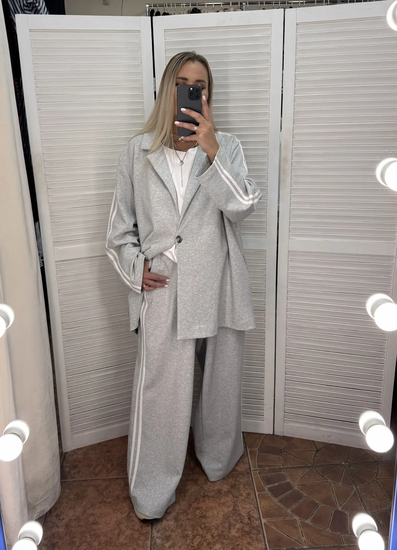 Новинка🩶🖤Костюм спорт-шик с лампасами