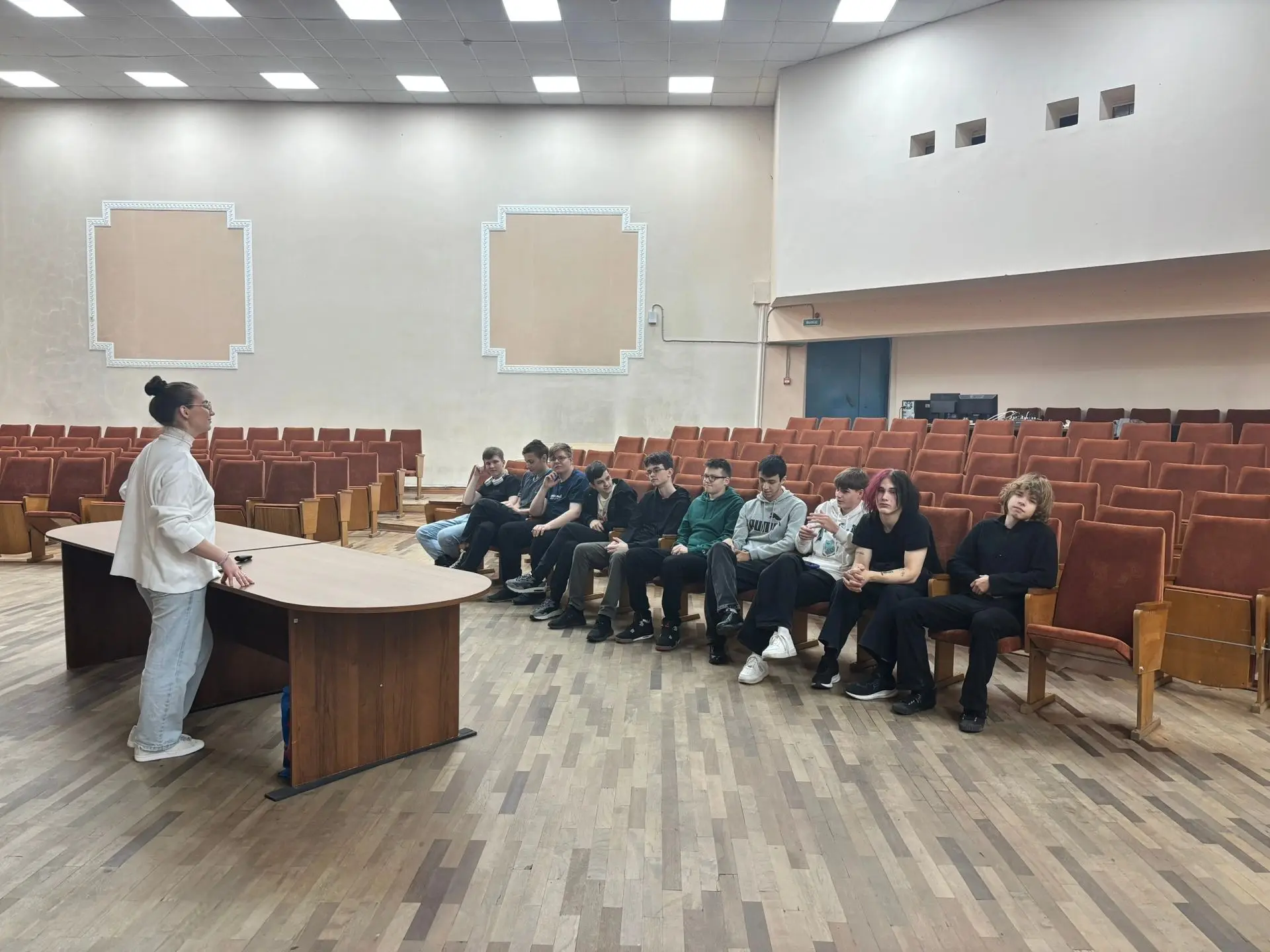 Как не стать мишенью вербовщика: отрабатываем защиту на практике! 🛡👥