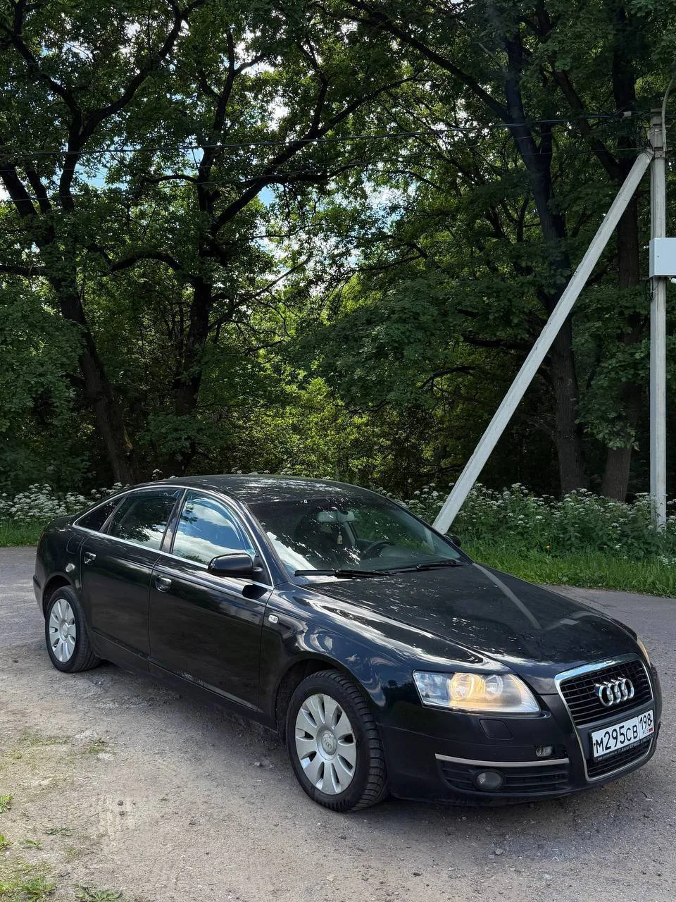 Audi A6 C6
2.4 АКПП 2005 год

Автомобиль в отличном техническом и внешнем состоянии 
Двигатель 2.4 (