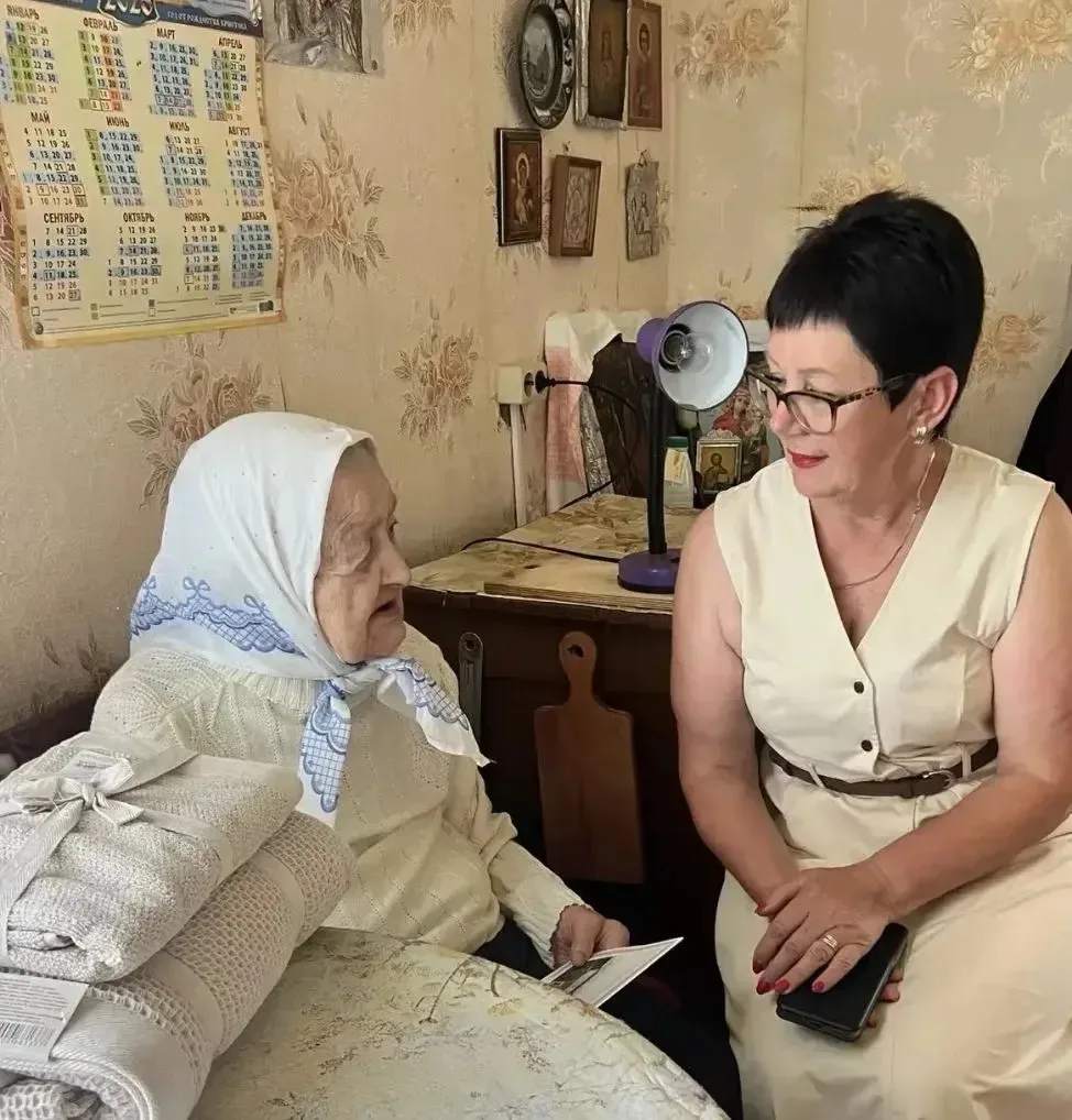 Сегодня администрация Апальковского сельсовета с душевным трепетом поздравила Клавдию С...