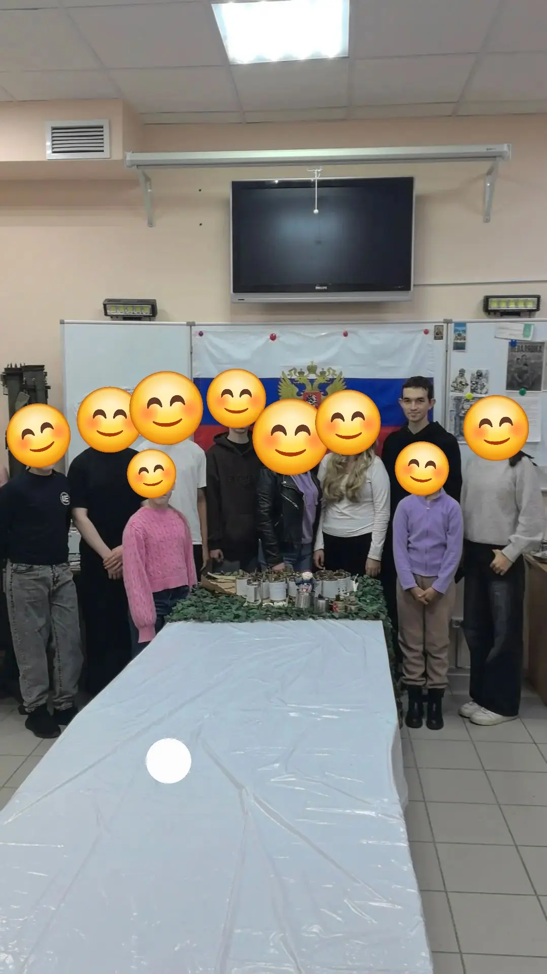 У нас состоялся патриотический урок-практикум по изготовлению окопных свечей. Мероприят...