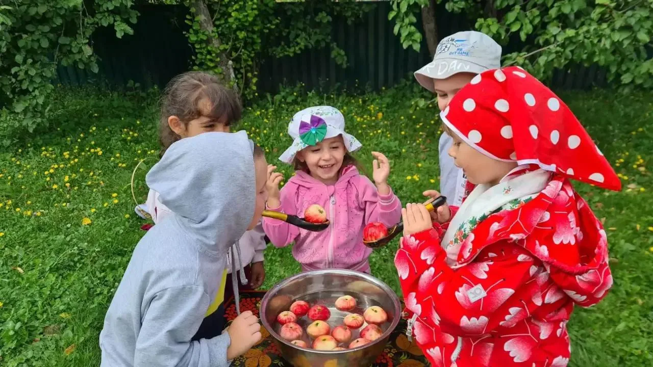 Говорят, если в Яблочный Спас съесть яблоко и загадать желание — оно обязательно сбудет...