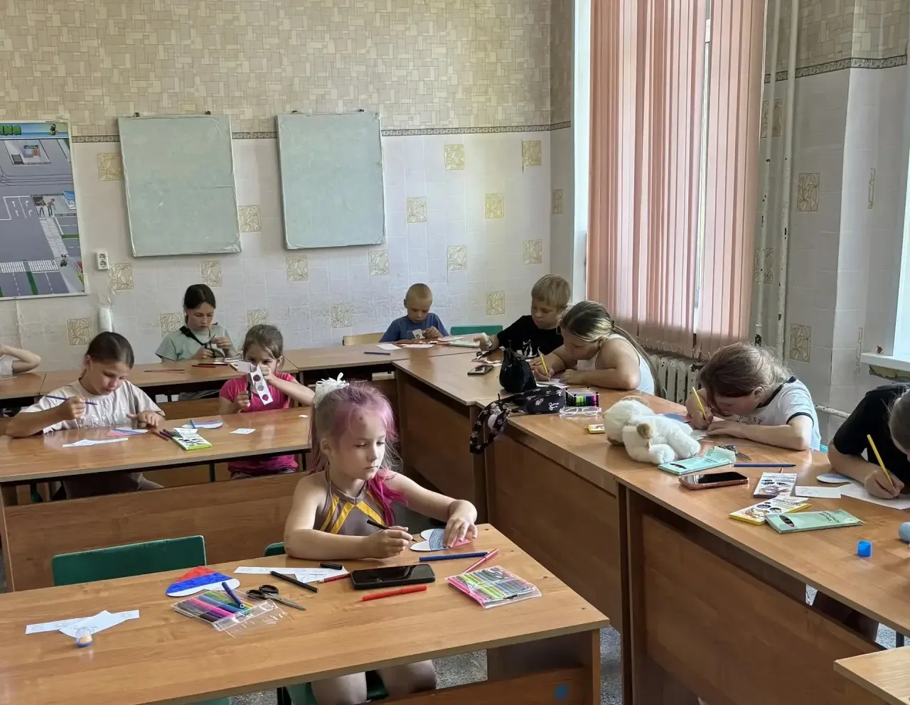 В преддверии Дня России специалисты МБУ Новописцовский ДК для ребят Новописцовской школ...