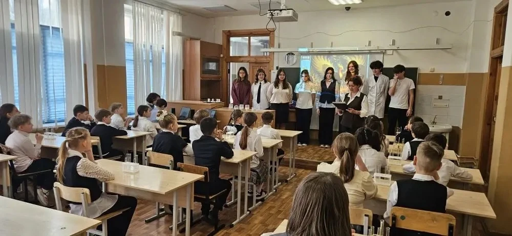 🧪В нашей школе прошло увлекательное мероприятие «Химия чудес!», которое подарило ребят...