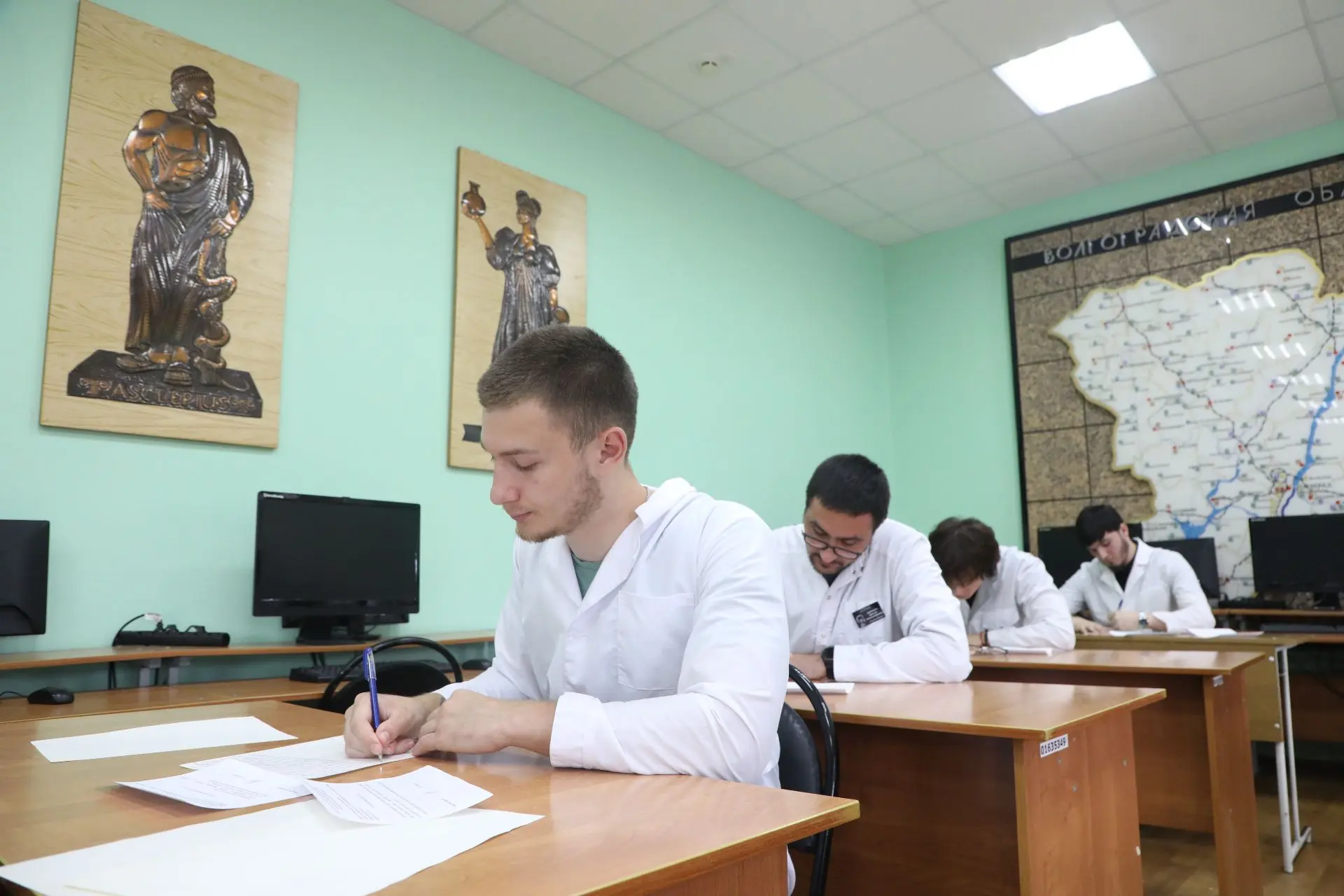 Преподаватели ВолгГМУ обучили более 200 сотрудников локомотивного и моторвагонного депо...