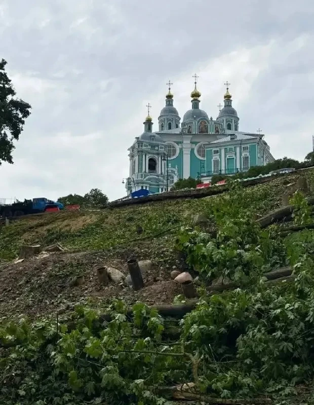 ⚡️В Смоленске корректируют схему движения из-за оползня на Большой Советской