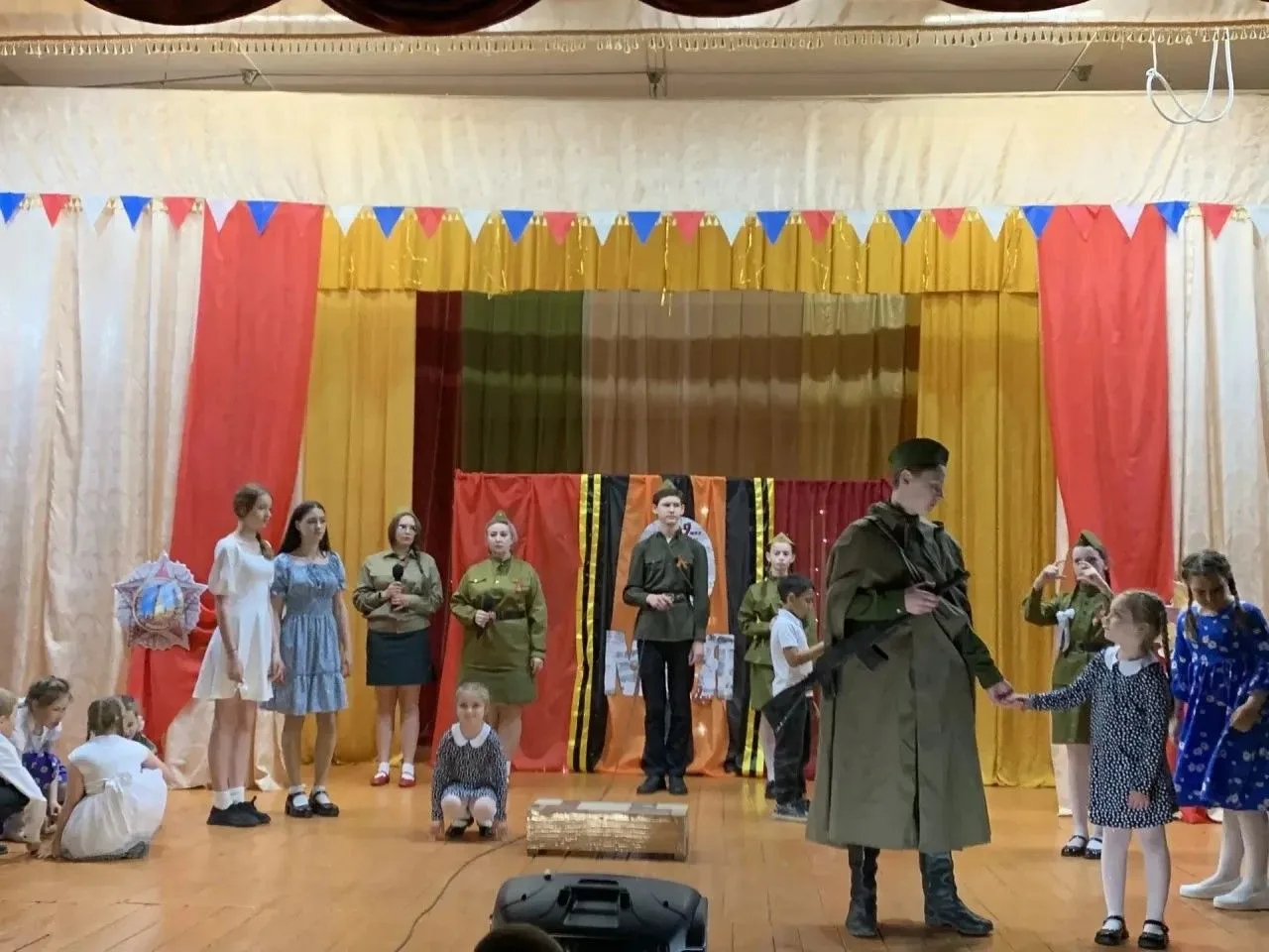 Праздничный концерт, посвященный 81-й годовщине Дня Победы в Великой Отечественной войн...