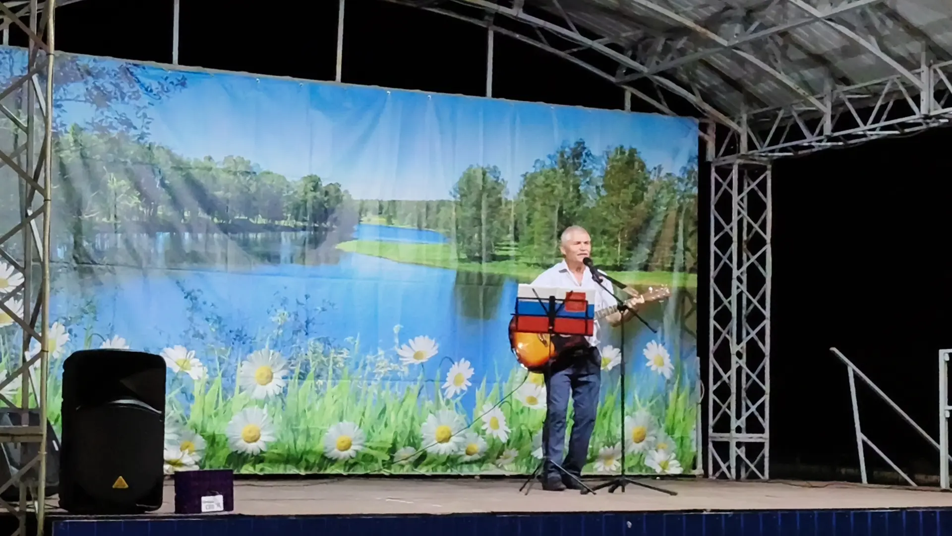 С Днём семьи, любви и верности! 💐

Поздравляет Большесудаченский СДК своих односельчан и гостей сел