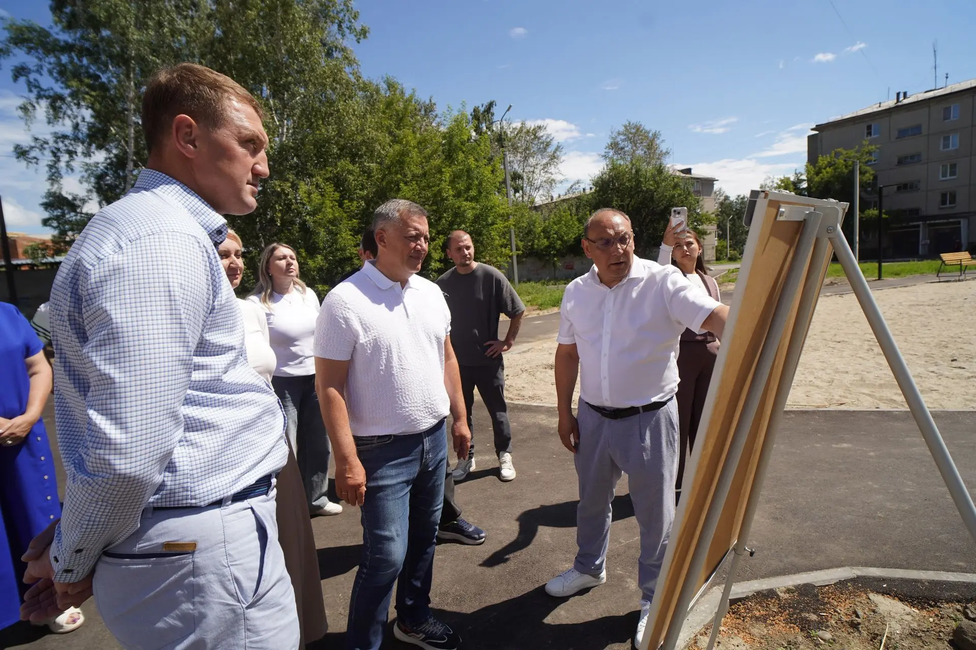 В 2026 году в Усолье-Сибирском реализуется 15 инициативных проектов
 
🔹Во время рабочей поездки в У