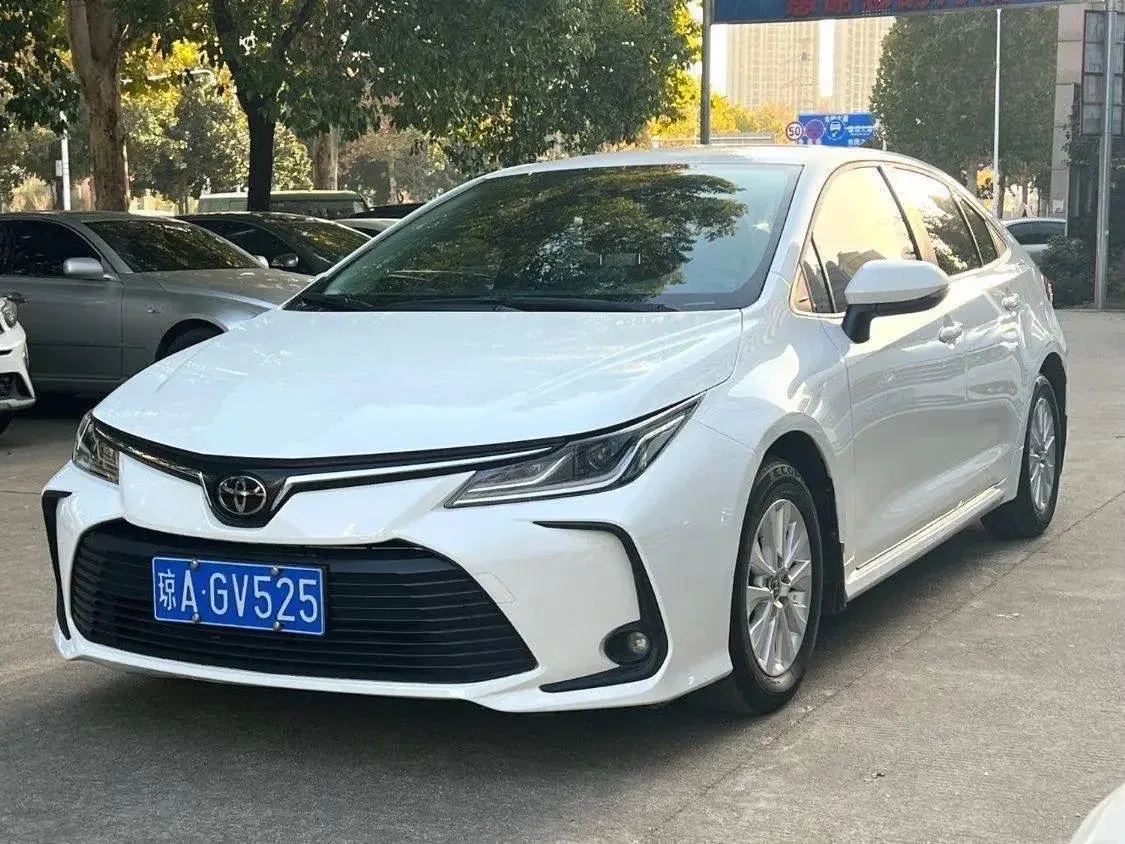 Toyota Corolla 1.5 Levelless Pioneer PLUS Version Automatic transmission 150лс