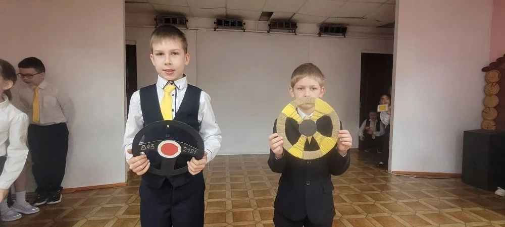 🚦 6 марта – День рождения ЮИД! 🚦  6 марта, в день создания отрядов ЮИД, активисты отряда «Зебра» (2а