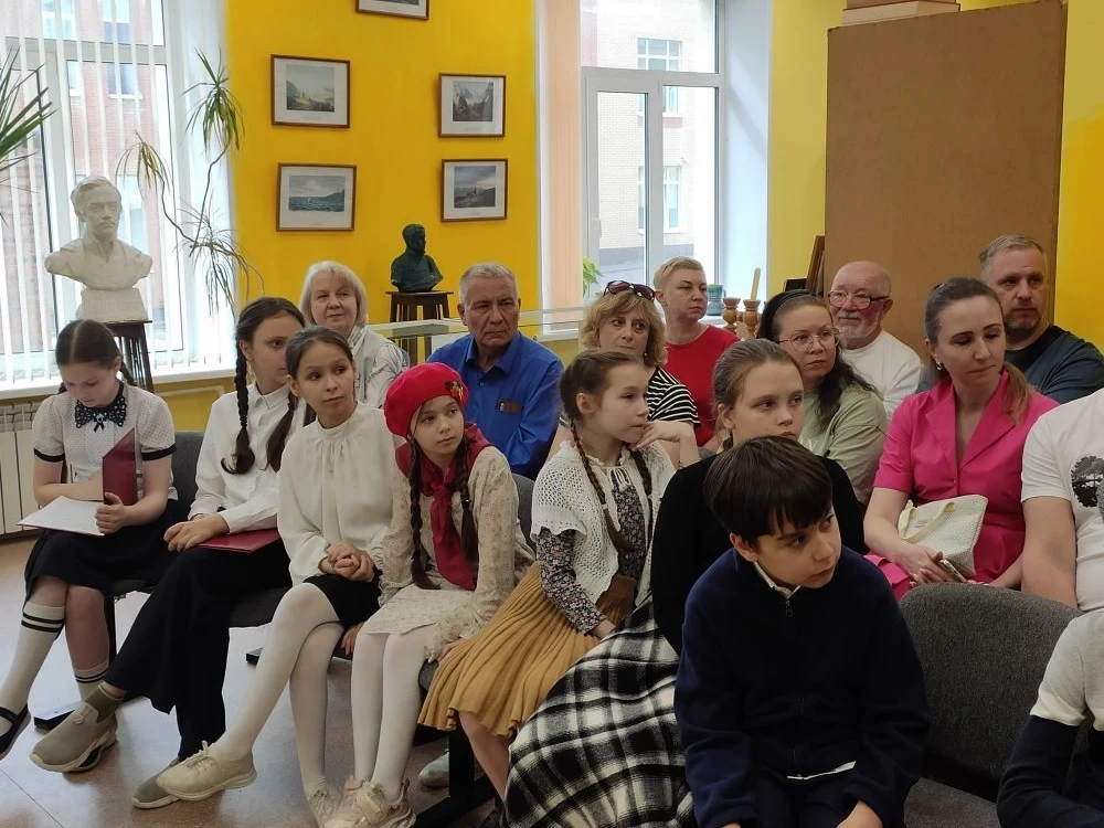 У обучающихся по дополнительной программе "Активисты школьного музея" прошло мероприятие — музейный 