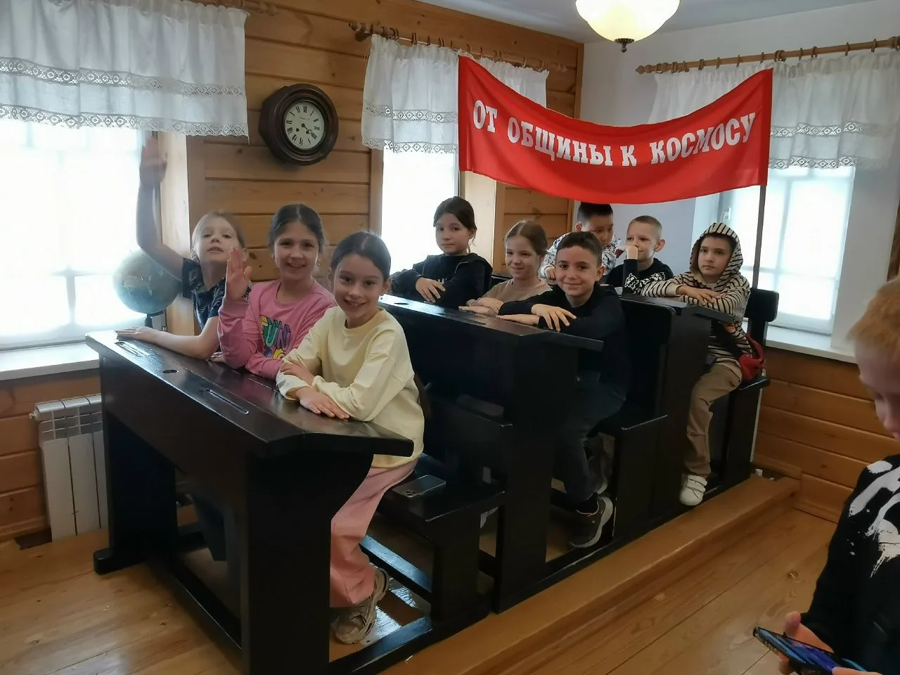 26 мая учащиеся 2А класса посетили Музей Космонавтики, расположенный в с. Полковниково. Школьники от