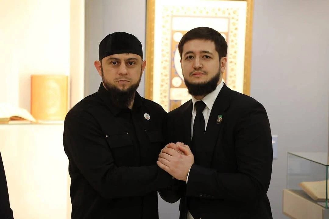 Поздравляю министра здравоохранения Чеченской Республики, дорогого БРАТА Адама Алханова, а также все