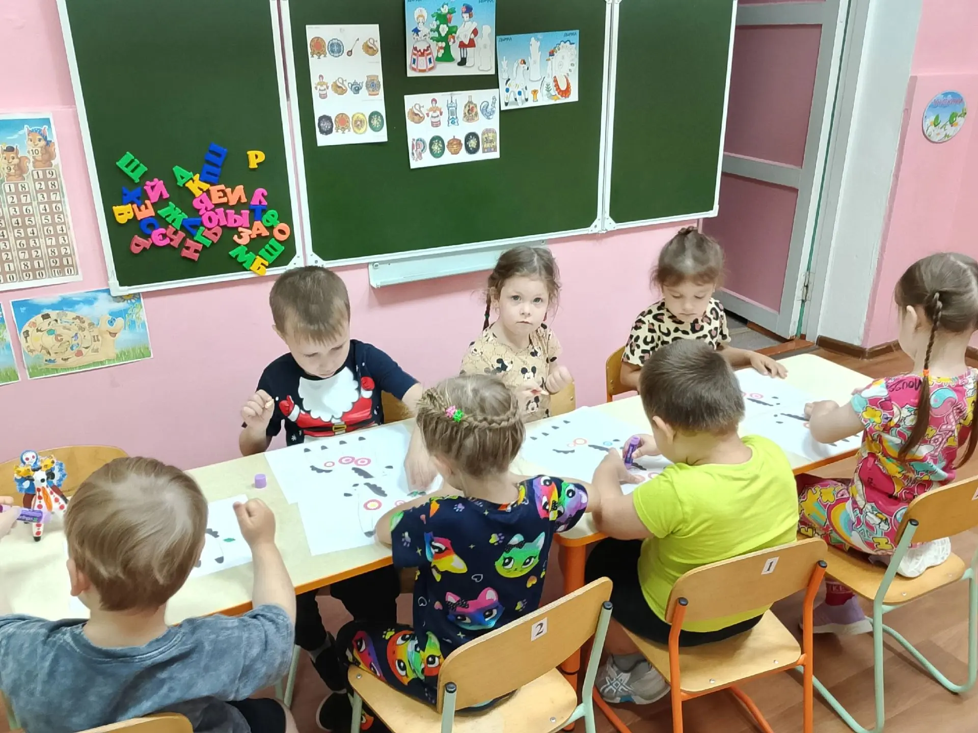 🤗19 июня в нашем детском саду прошёл тематический День глины. Ребята познакомились с дымковскими и 
