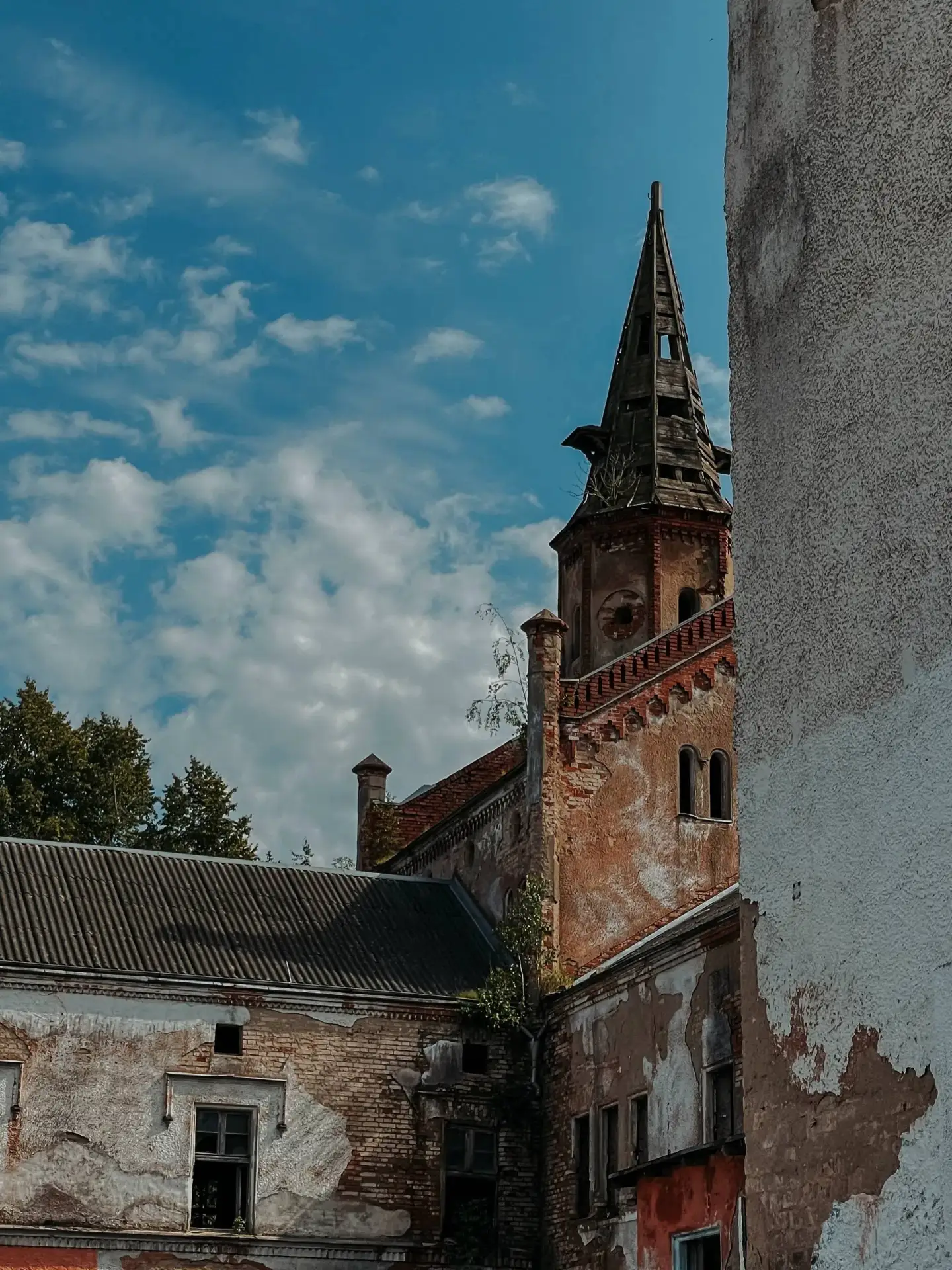📍Территория бывшей психиатрической больницы «Алленберг»