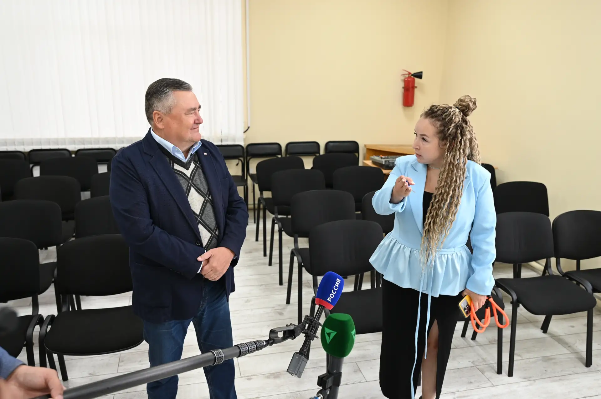 Валерий Сухих оценил развитие объектов культуры и благоустройства в селе Елово
