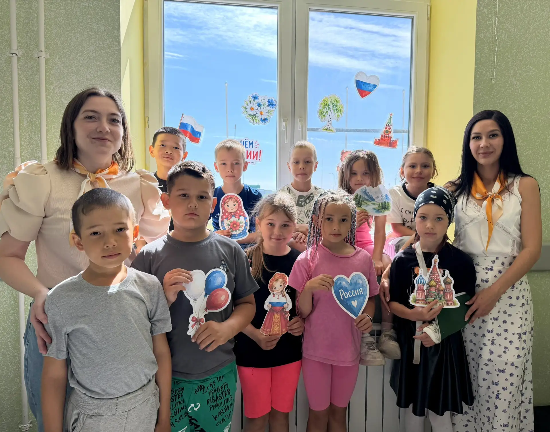 🇷🇺 Учимся, растём, мечтаем вместе! Вдохновляй и действуй!

В преддверии Дня России наши «Орлята» п